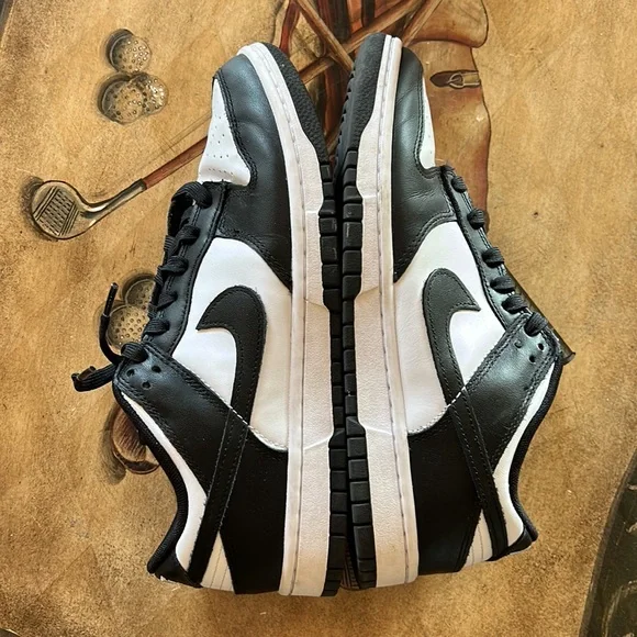 Nike panda 🐼 dunks 8.5 - Picture 3 of 7